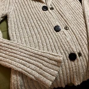 EUC, like new Medium ALPS beige sweater